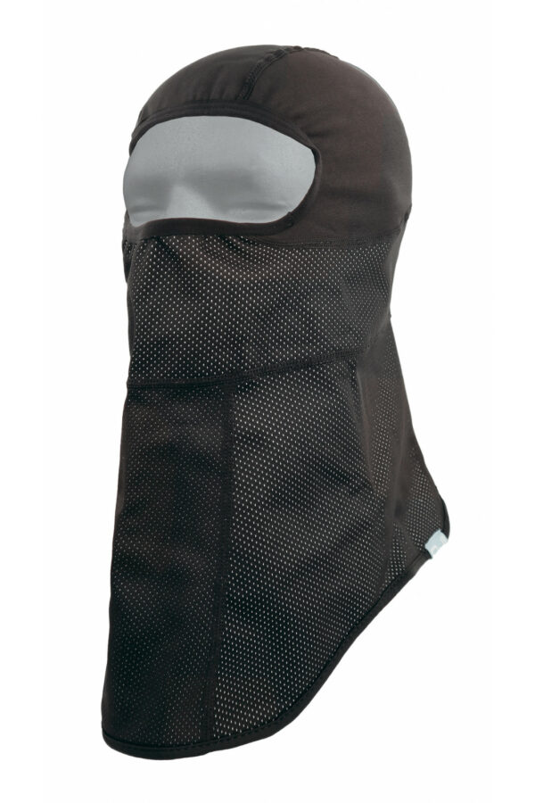 Sottocasco antivento dalla forma studiata per essere indossato comodamente sotto un casco jet.