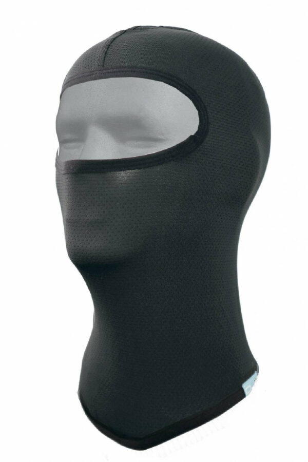 F062 Guard light è un sottocasco leggero, comodo e universale.