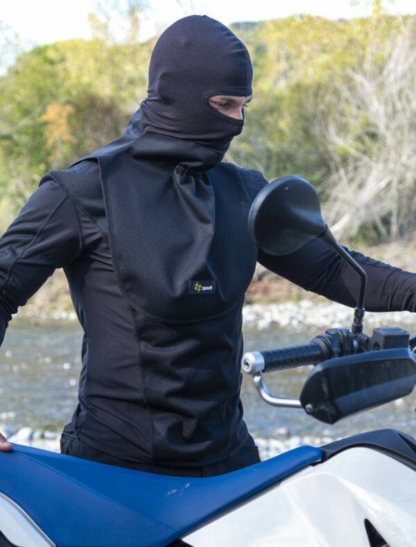 SOTTOCASCO SPARK MOTO CON PROTEZIONE TERMICA ANTERIORE E POSTERIORE
