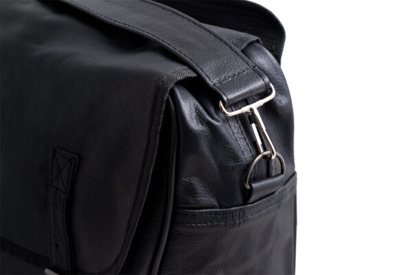 BORSA LATERALE UNIVERSALE SINGOLA “NEVADA” BLACK IN MORBIDA VERA PELLE CON TRACOLLA