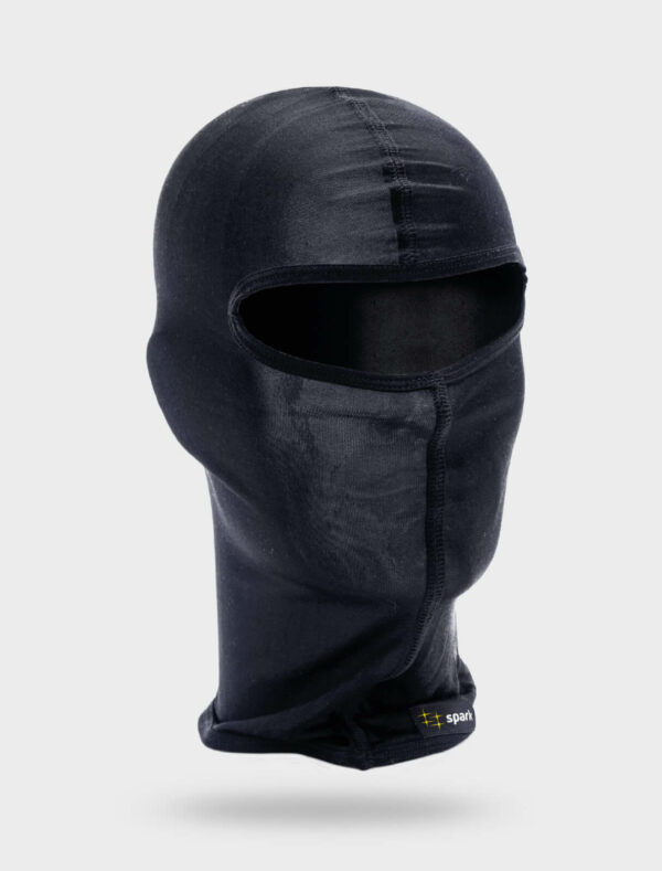 Sottocasco Moto in Seta Nero Lario , pensato per l’uso quotidiano.