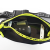 Marsupio con fascia elastica realizzato con materiali e cerniere waterproof.